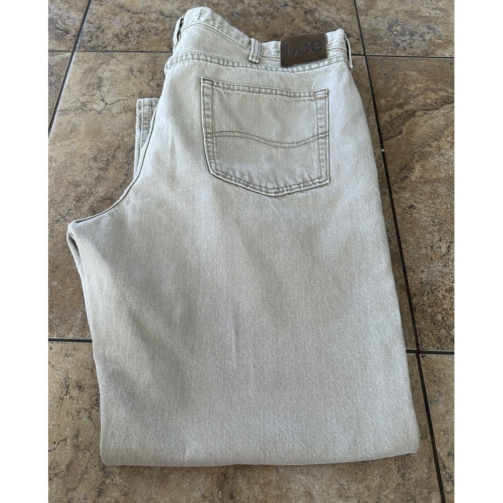 Lee Jeans Relaxed Fit Men's Size 42X30 Tan Straight Leg Denim Fit 41X 29 - Picture 1 of 8